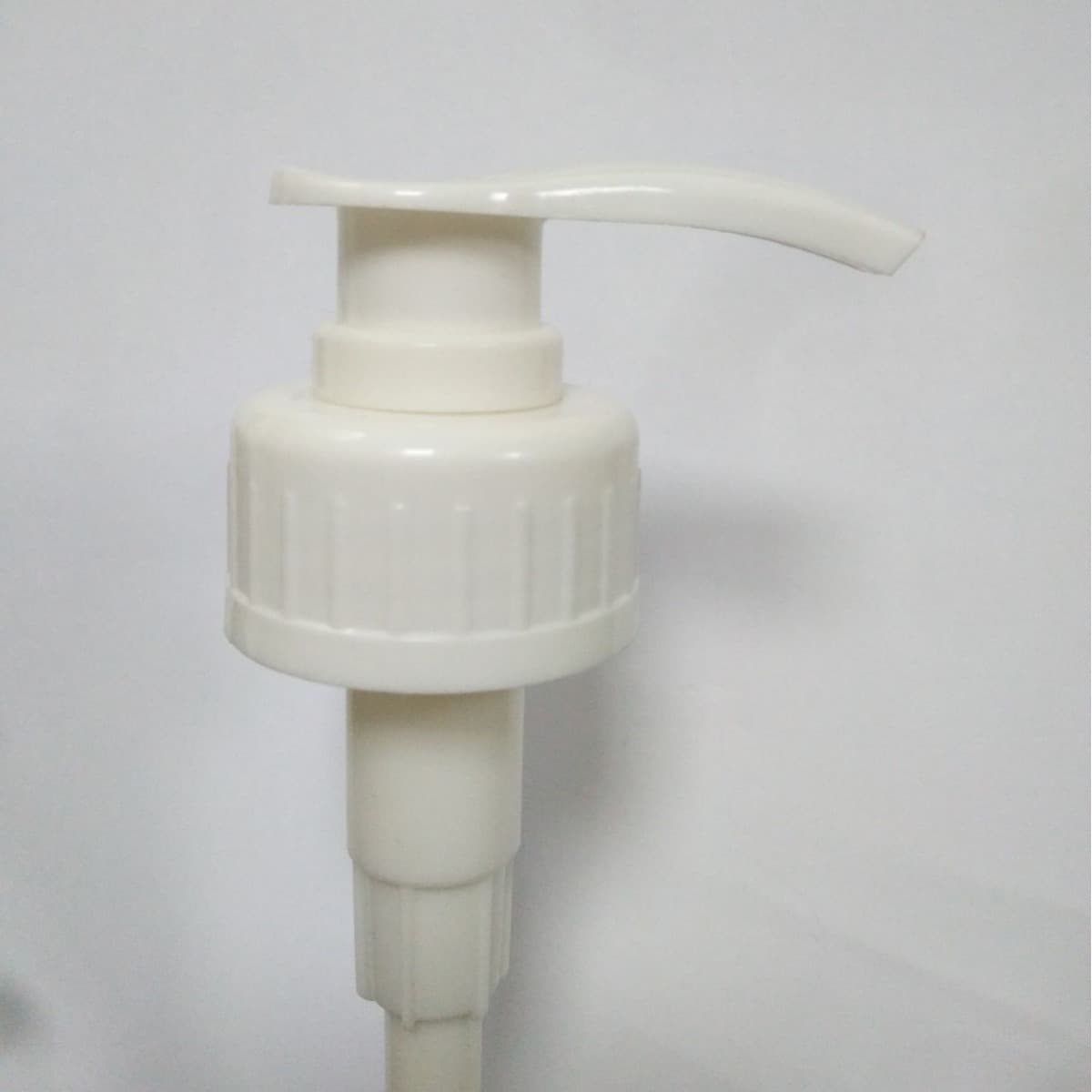 Luye Duokeli laundry detergent, dishwashing liquid pump head 38 teeth plastic pump, 4.0 lotion pump, factory direct sales