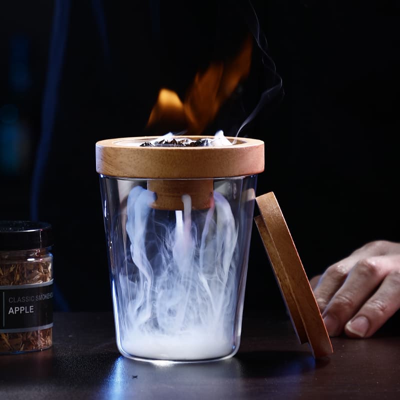 Molecular cocktail smoked wooden cover bar creative bartending whiskey foreign wine round ice ball aromatic wooden cover without