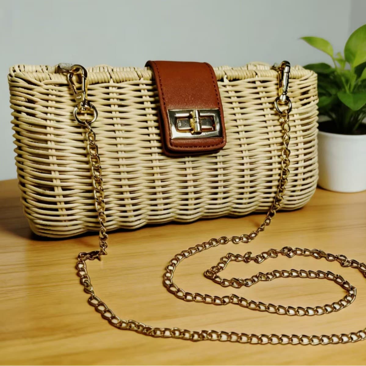 Spring and summer new woven bag for women Korean version versatile student shoulder bag ins style seaside beach rattan bag