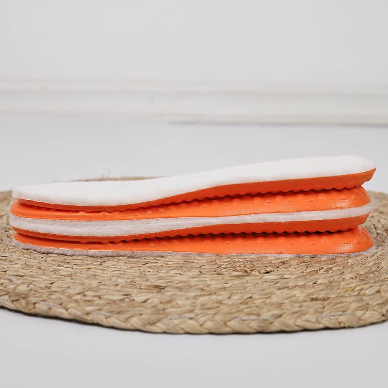 Custom winter warm insoles with rabbit or mink fur, thick, sweat-absorbent, odor-resistant, and wool-lined for a marshmallow feel.