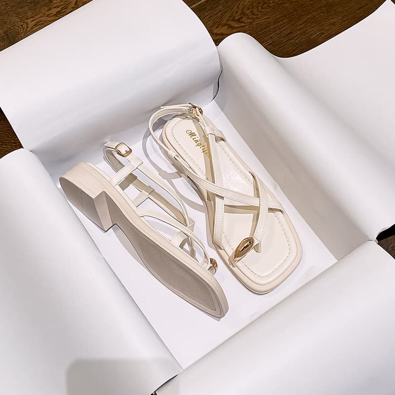 Toe-Loop Roman Sandals for Women 2025 Summer New Fairy Style with Skirt Flat Soft Sole Beach Sandals Ins Trendy