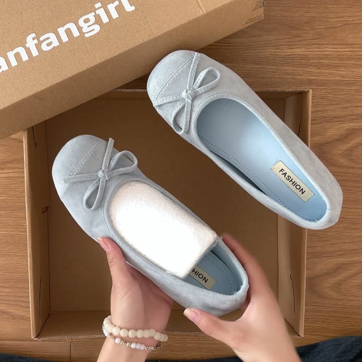 French-Style Hidden Heel Ballet Flats with Bow for Women, 2026 New Spring and Autumn Evening Style, Suitable for Pairing with Dresses, Loafers