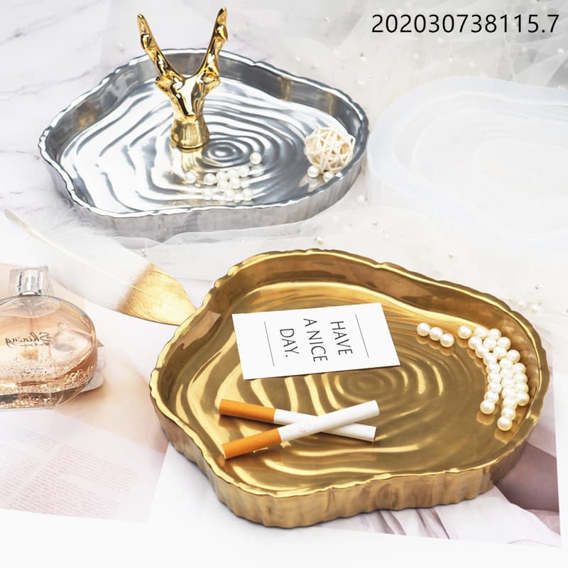 Cosmetic tray, dish storage, non-standard tree stump ashtray drip resin silicone mirror mold