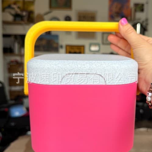 Retro Mini Cooler, Cross-Border New Product 3D Printed Retro Mini Cooler, 4-Can Capacity