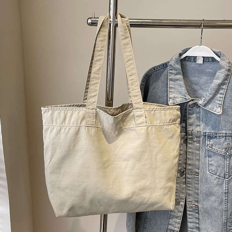 New nylon cloth bag for female students attending class shoulder bag large capacity commuting handbag waterproof hand tote bag