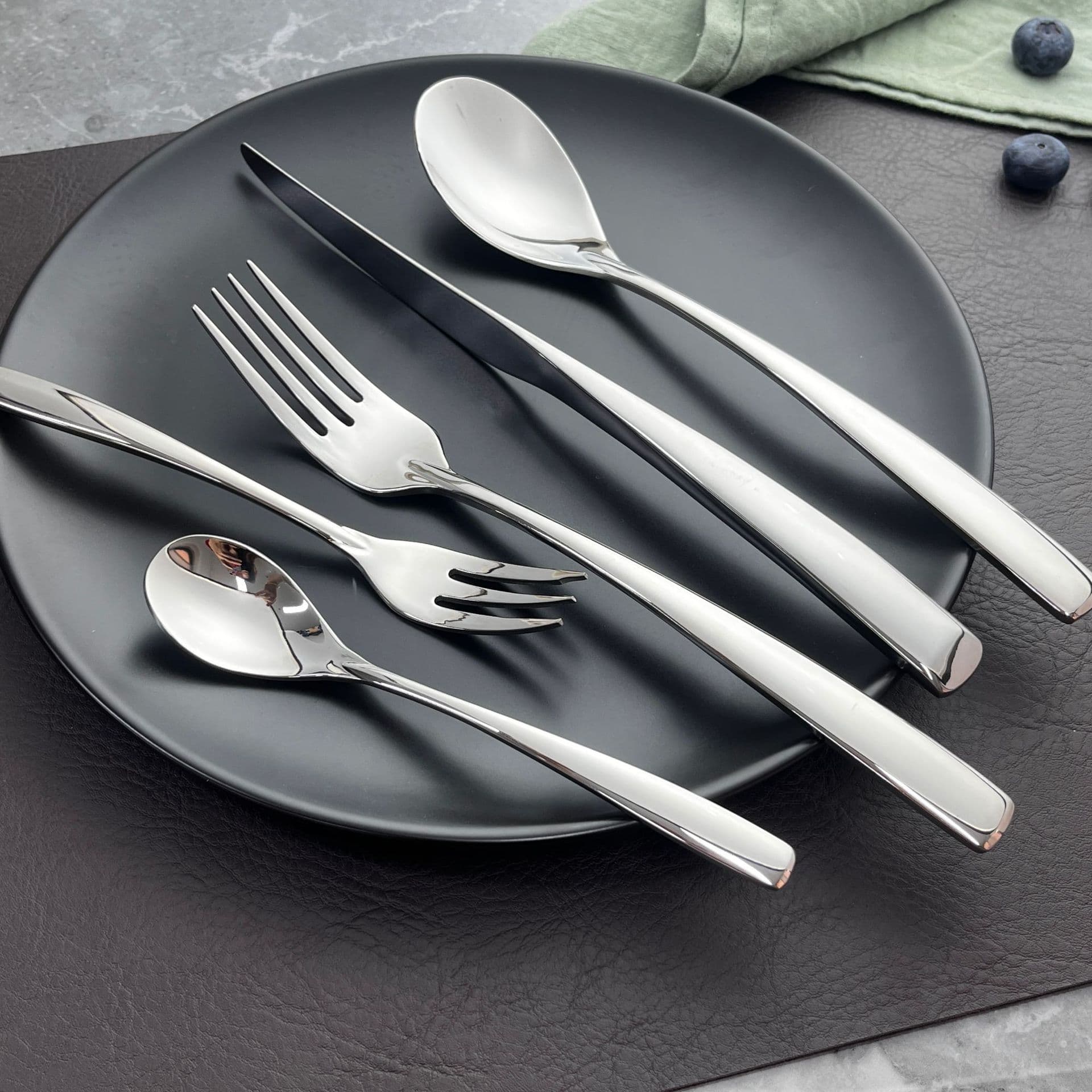Cosmopolitan Western Tableware Steak Knife Fork Spoon Set, Thickened Stainless Steel Cutlery Steak Fork