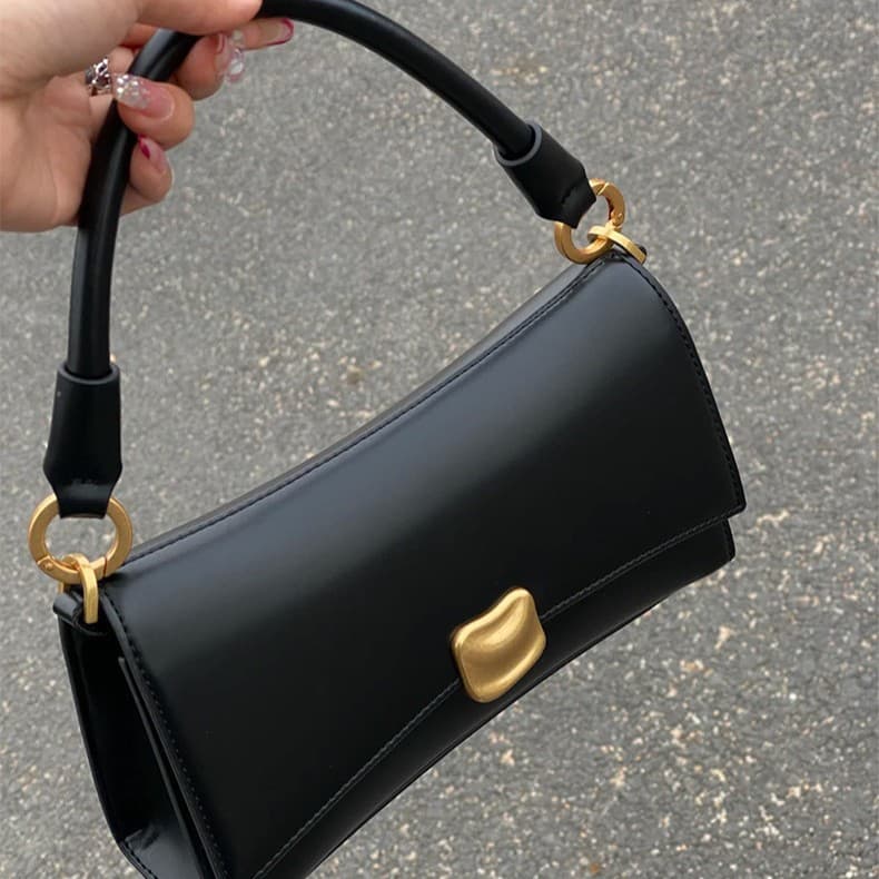 New fashionable and versatile black armpit baguette bag, high-end texture niche handbag, armpit bag, popular crossbody bag