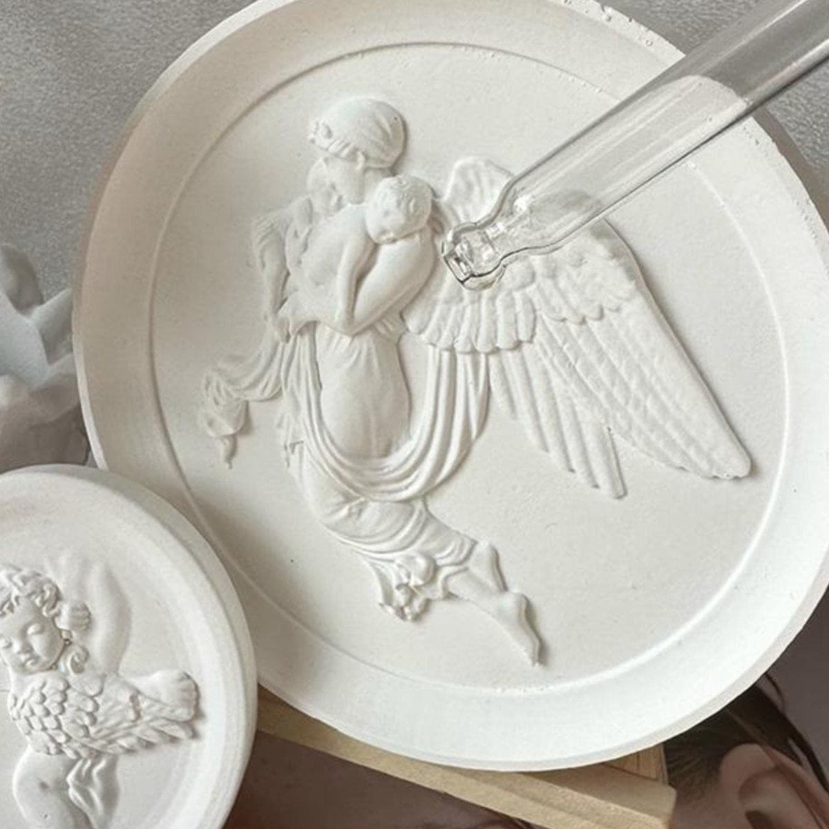 Angel Gypsum Disc Aroma Diffuser Stone Decorative Ornament for Wine Cabinet, Desktop, Home, and Office