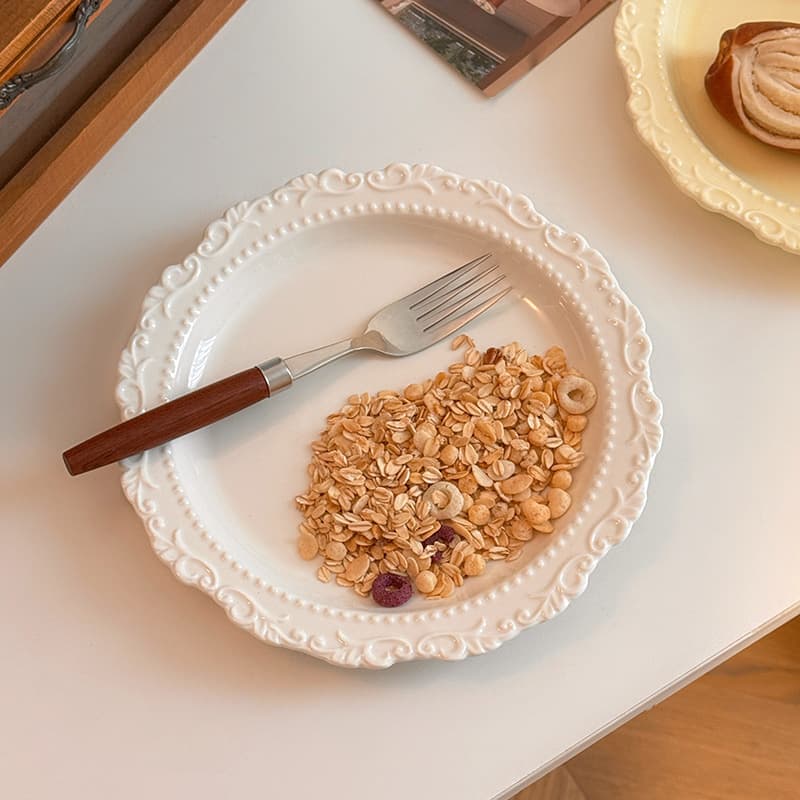 French High-End Embossed Dinner Plate Ins Vintage Ceramic High-Aesthetic Dish Cute Cream-Style Dessert Plate
