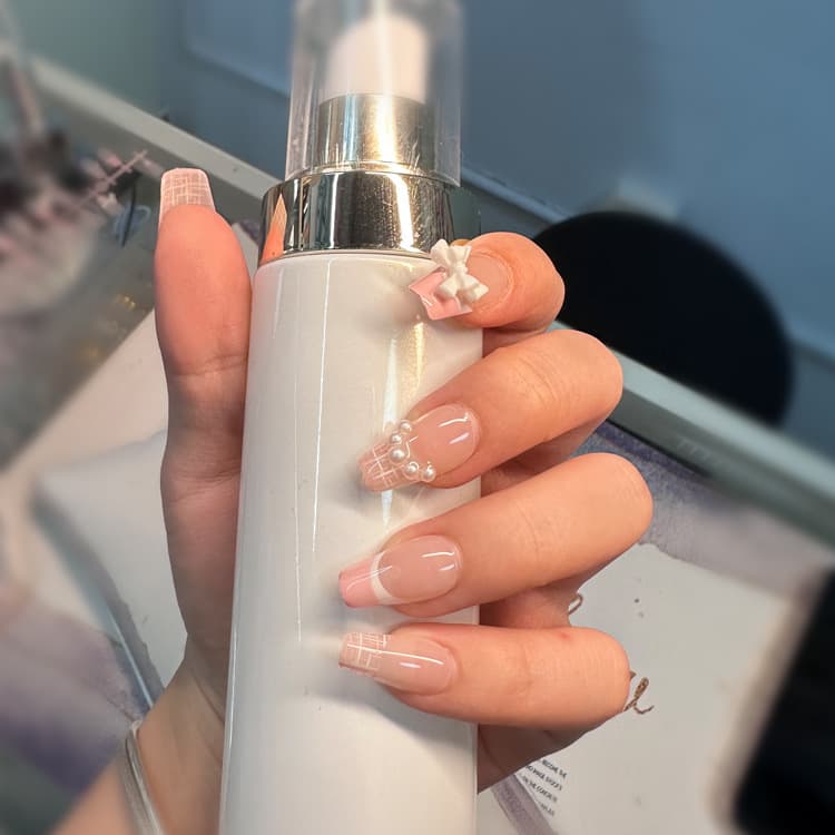 Pink little fragrant style wearable nails short ladder pink bow white fake nail stickers plaid pearl manicure pieces
