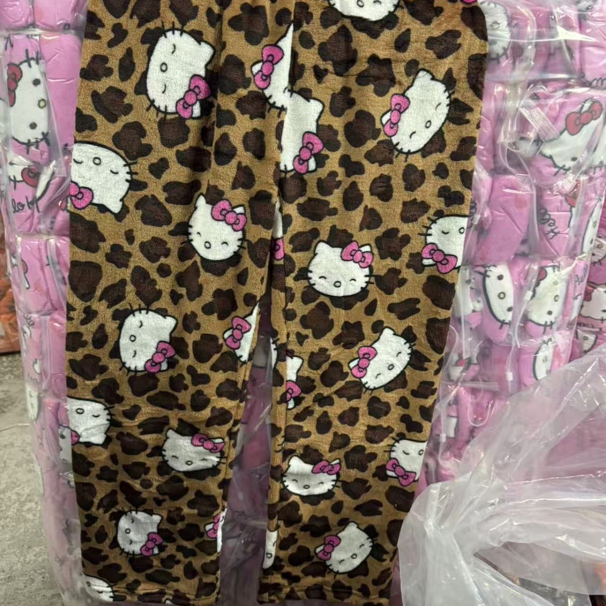 European size cartoon cat Christmas fleece-lined pajama pants for women, casual autumn and winter, flannel pants, suitable for both home and outdoor wear.