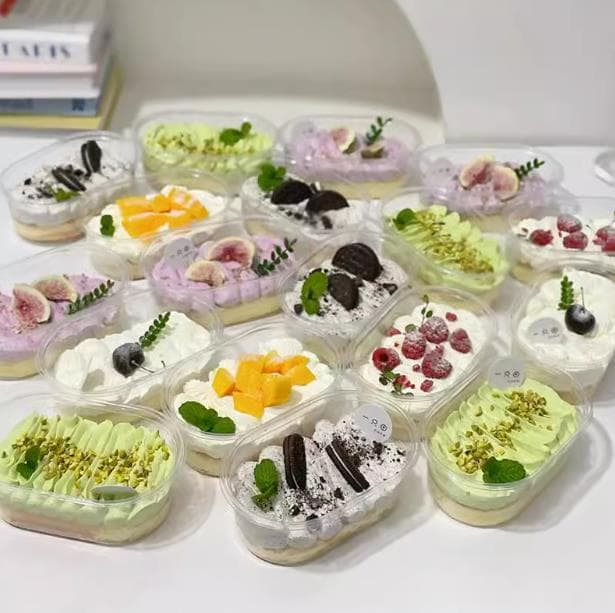 Internet celebrity full bowl ins tiramisu fruit scoop cake roasted grass jelly grass soy milk thousand-layer wood bran transparent packaging box
