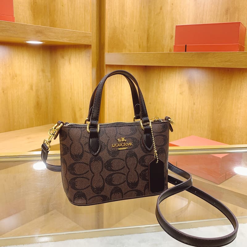 Premium Women's Handbag 2026 New French Print Tote Small Bag Versatile Shoulder Crossbody Bag Trendy Women's Bag