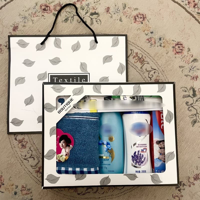 Summer Employee Welfare Daily Necessities Set Towel Soap Shampoo Gift Box Company Practical Gifts