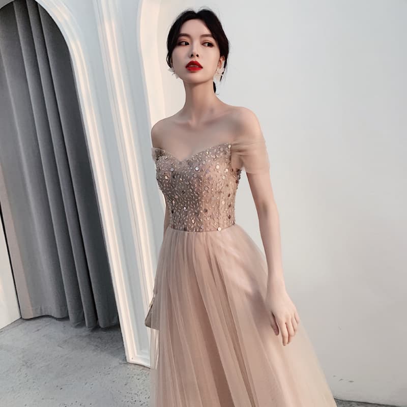 Elegant Banquet Evening Gown 2026 New Style Off-Shoulder Performance Dress Women's Dreamy Long Dress for Annual Party