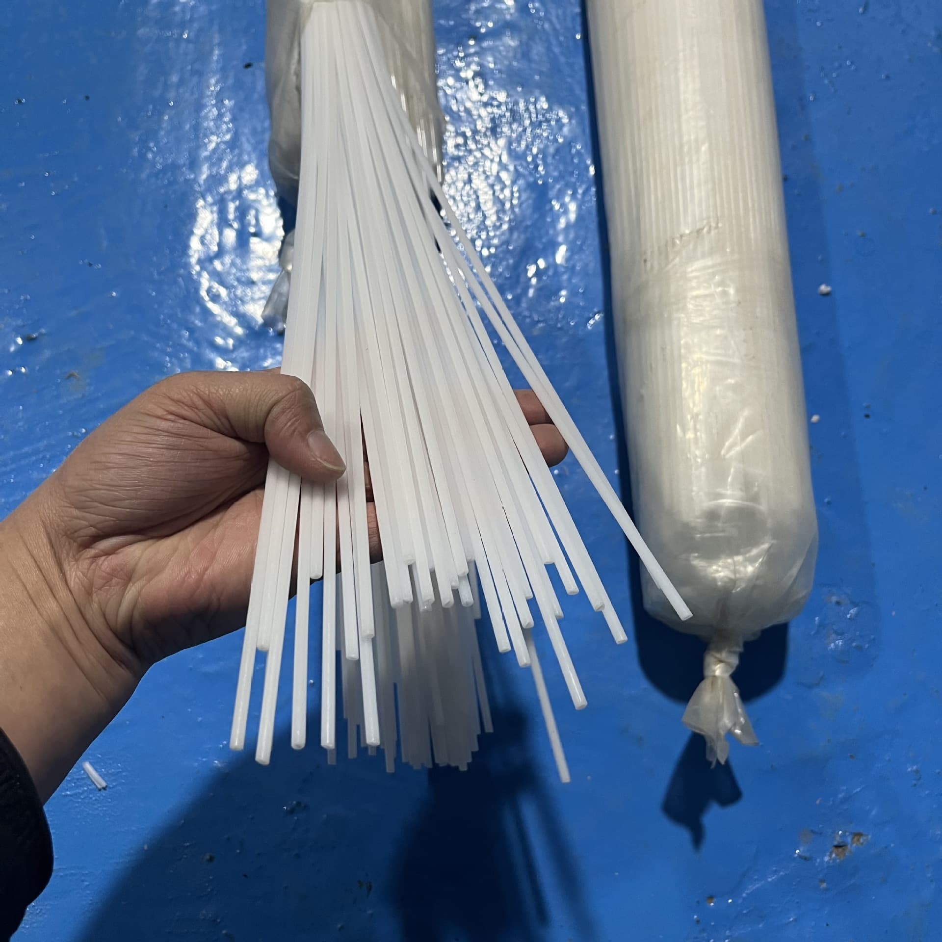 2 3 4 5 6mm Small Diameter ABS Plastic Rod POM Round Rod ABS Bar PE Rod Stock PP Plastic Round Rod Custom Processing