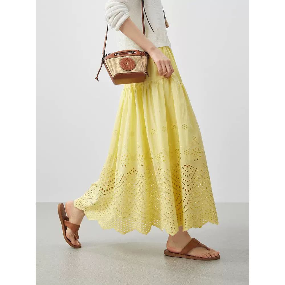 French-style embroidered hollow-out heavy cotton design elegant skirt for women summer new arrival