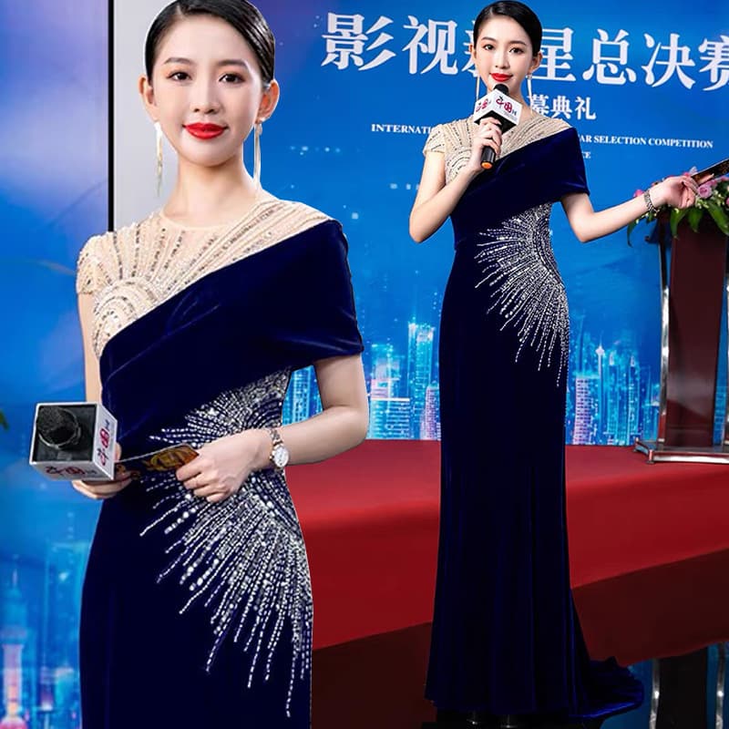 Banquet Host Evening Gown 2026 Autumn New Heavy Craft Trendy Runway Large Fishtail Chorus Performance Dress
