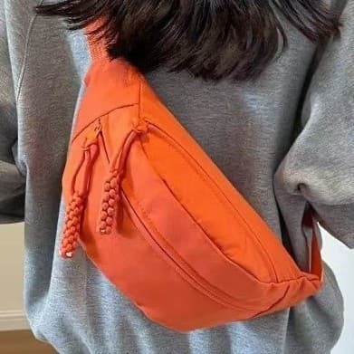 New export bestseller, large capacity chest bag, 2024 new style, high-end and simple women's crossbody bag, casual small waist bag.