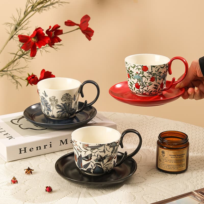 Creative Vintage Ceramic Coffee Cup and Saucer High-End Light Luxury Afternoon Tea Cup and Saucer Home Large Capacity Ceramic Coffee Set