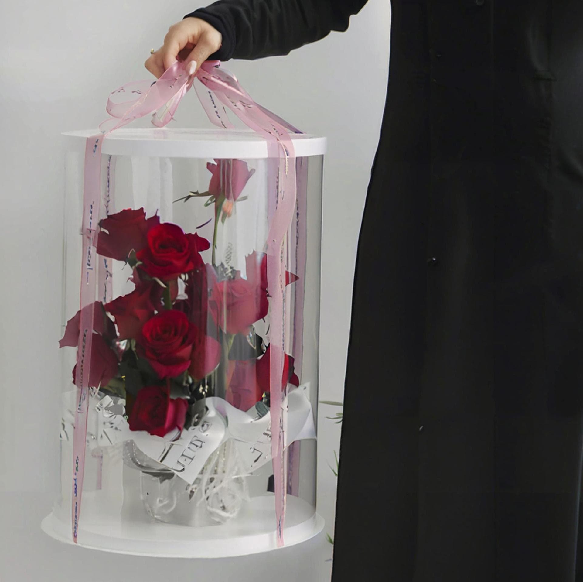 Round Hug Bucket Transparent Birthday Cake Gift Box, Internet-Famous Flower Packaging Box, Bouquet Gift Box, Gift Packaging Box