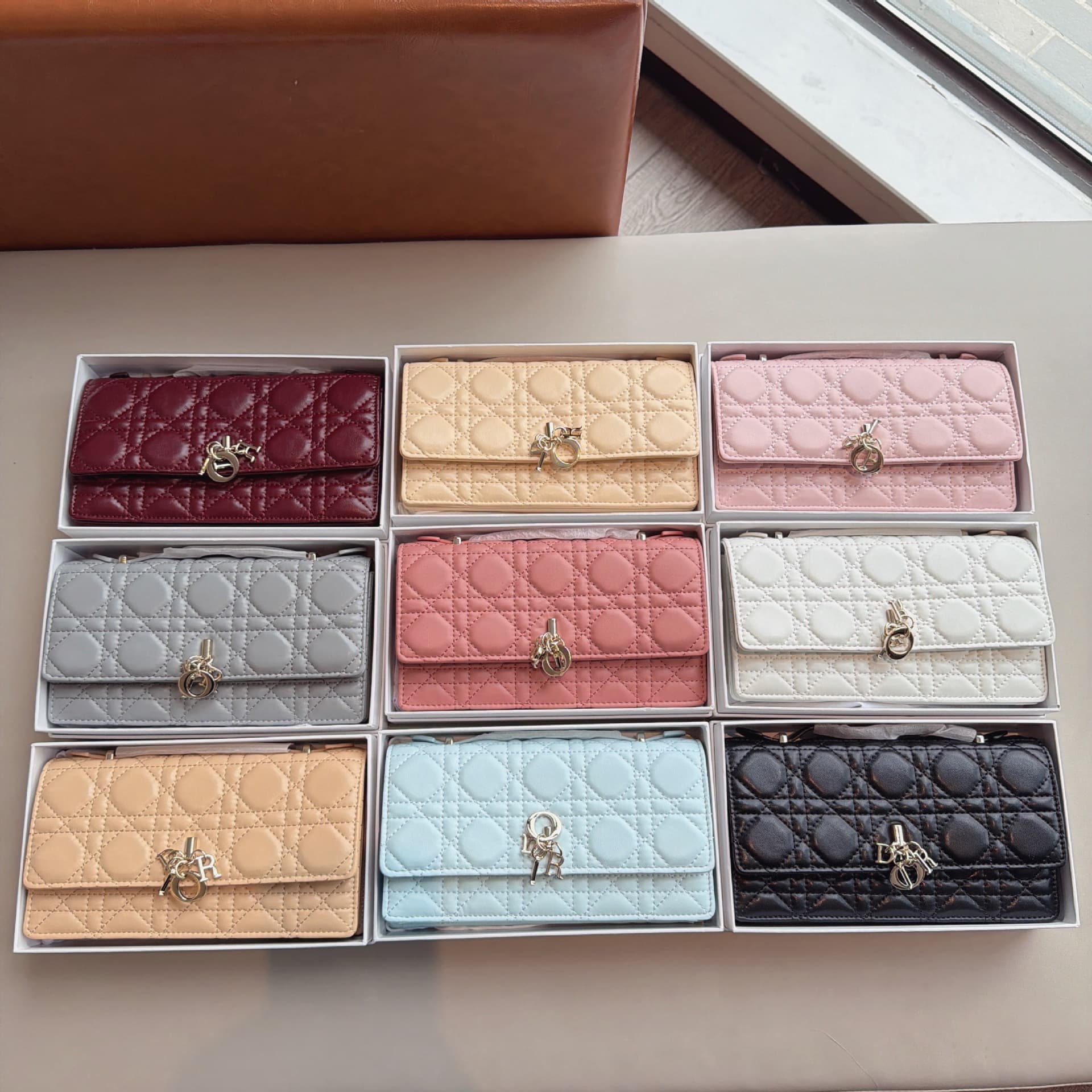 2026 New Style D Quilted Chain Bag Women's Premium Single Shoulder Crossbody Bag Bowknot Versatile Fashion