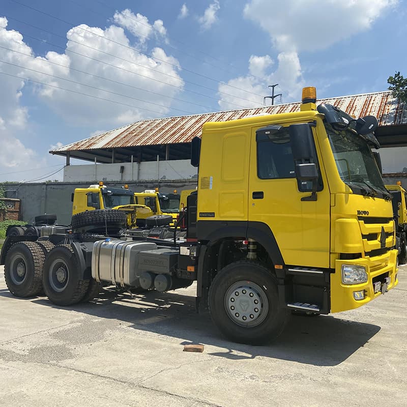 Sinotruk Howo 6*4 tractor head sell double drive freight truck head 380 horsepower container transport head
