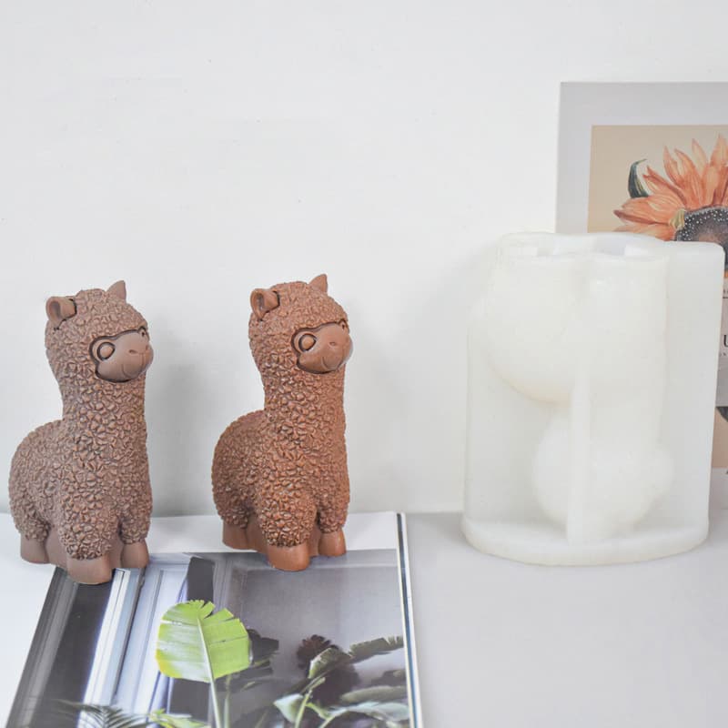 New cross-border 3D three-dimensional cute alpaca aromatherapy candle mold ins baking cake plaster silicone mold
