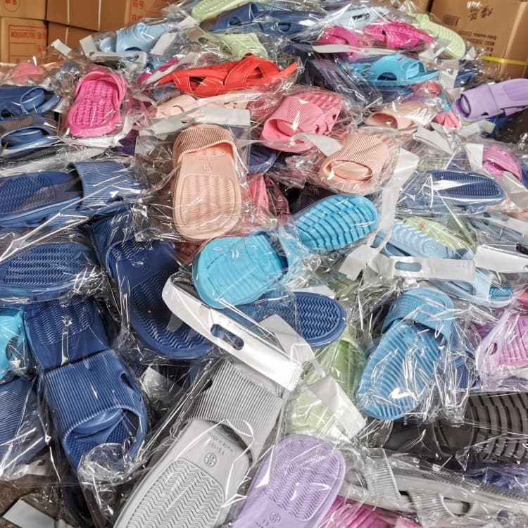 Market Stall Supplies Rubber & Plastic Assorted Home Slippers Thickened Soft Sole Couples Sandals Various Styles Night Market Shoes