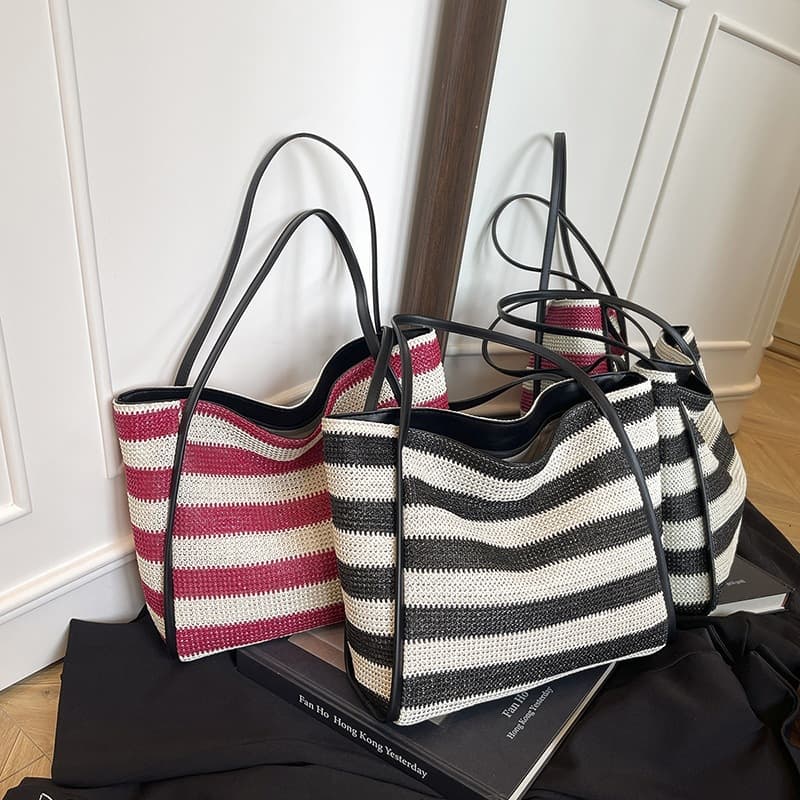 Large Capacity Handwoven Bag Women 2026 New Straw Beach Vacation Shoulder Tote Commuter Bag