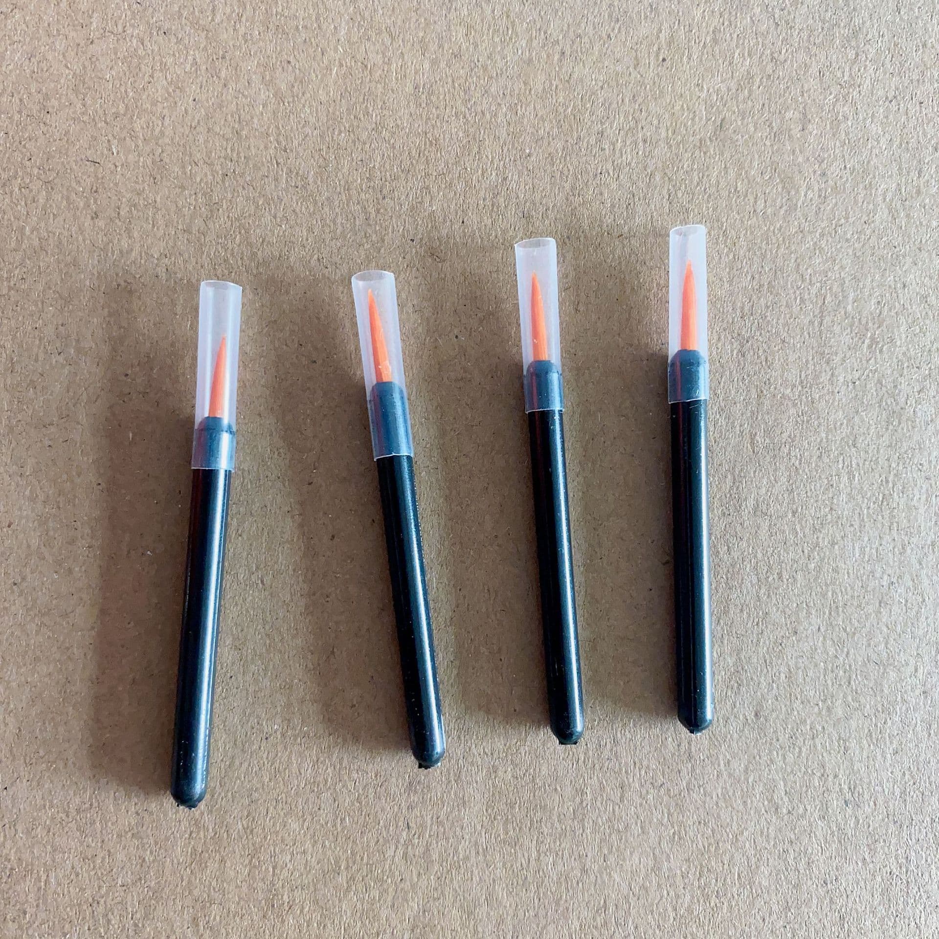 Wholesale disposable eyeliner brush with capped hard head nylon hair eyeliner lip liner matching brush eye makeup tools