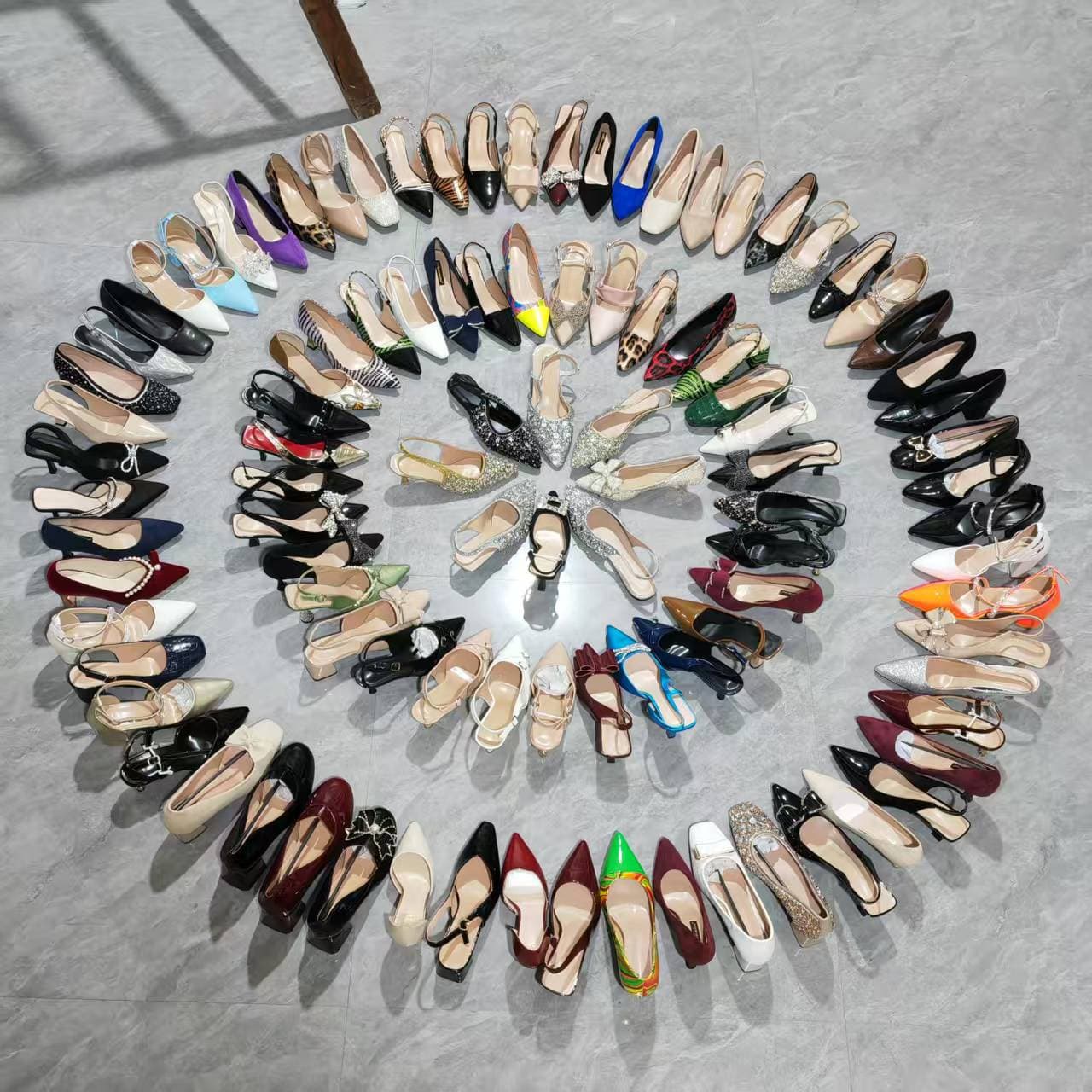 New Pointed-Toe High Heels Comfortable Non-Fatiguing Hard Sole Various Styles Mature Elegant High Heels Wholesale