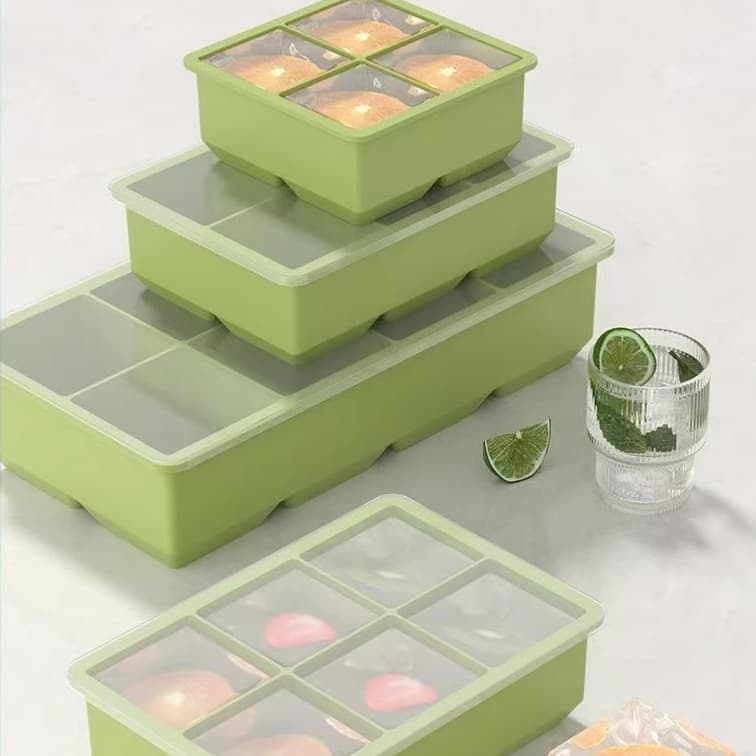 Small Square Ice Cube Tray with Lid, Food-Grade Silicone Ice Mold for Kitchen Home Use, Factory Wholesale