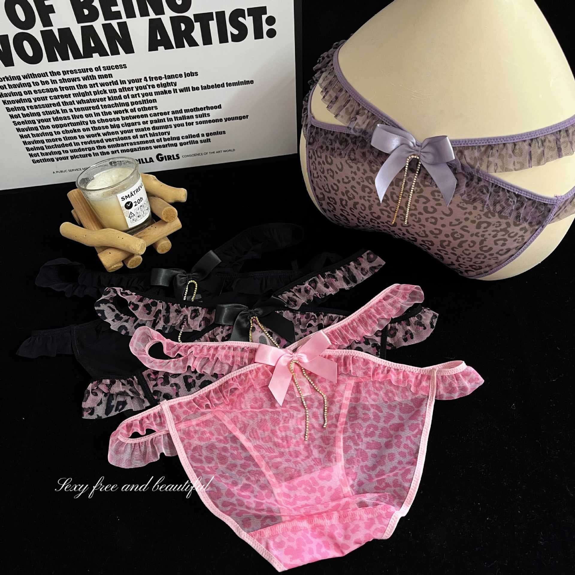 A-Japanese Style 86005 Lace Trim Mesh Breathable Sweet Cross-Tie Translucent Hardware Chain Triangle Panties