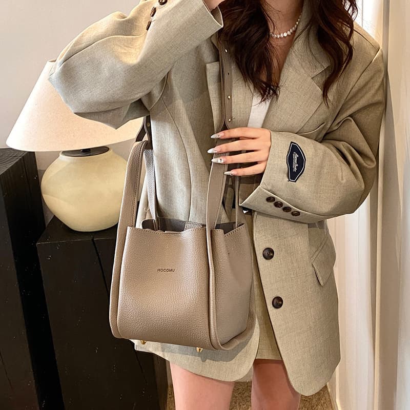 Mother-in-Child Bag 2025 Winter New Korean Style Simple Handbag Soft Leather Shoulder Bag Diagonal Bucket Bag