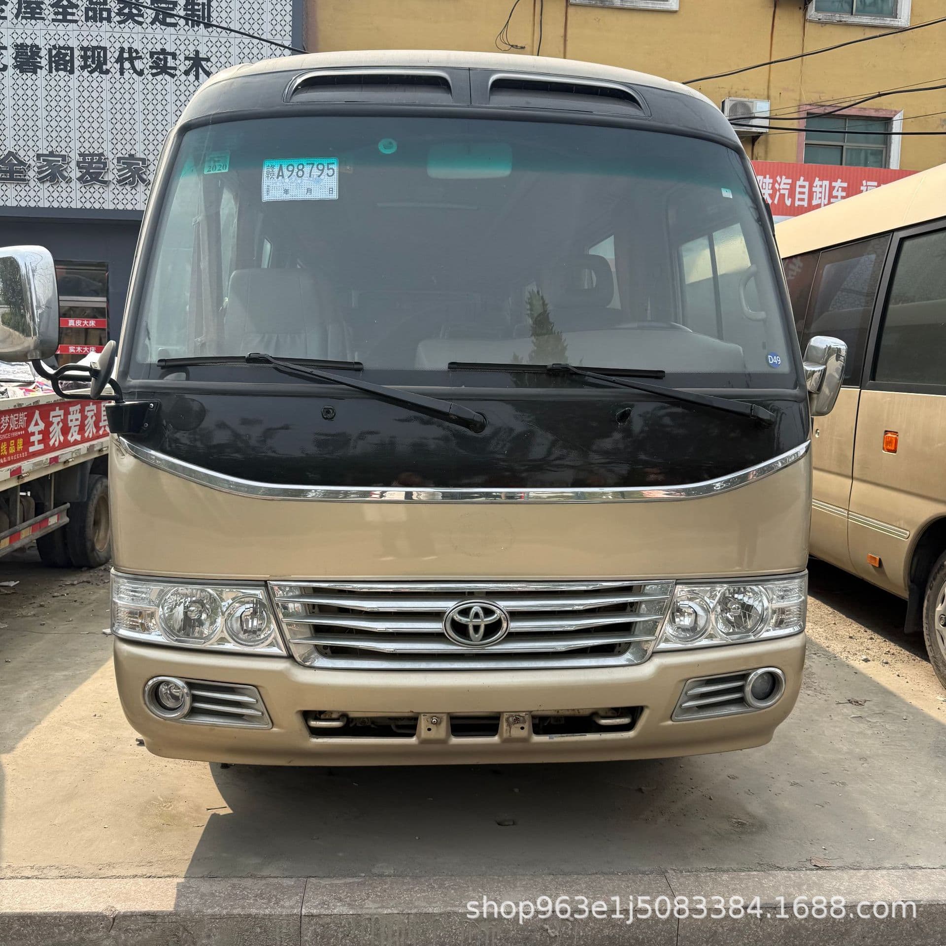 National IV medium bus large bus export Africa used medium-sized coach 19-23 seat Coaster Toyota vehicle price