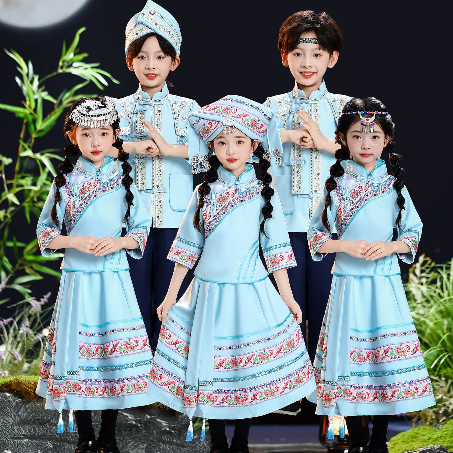 Miao and Zhuang ethnic costumes, costumes for boys and girls' ethnic dance performances during the Guangxi March 3rd Festival, and costumes for Yao, Hani, and Yi ethnic groups.