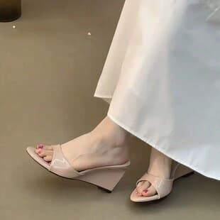 Patent Leather Version~2026 Summer New European and American Style Sexy Open Toe Wedge Sandals Versatile Fashion Flip Flops