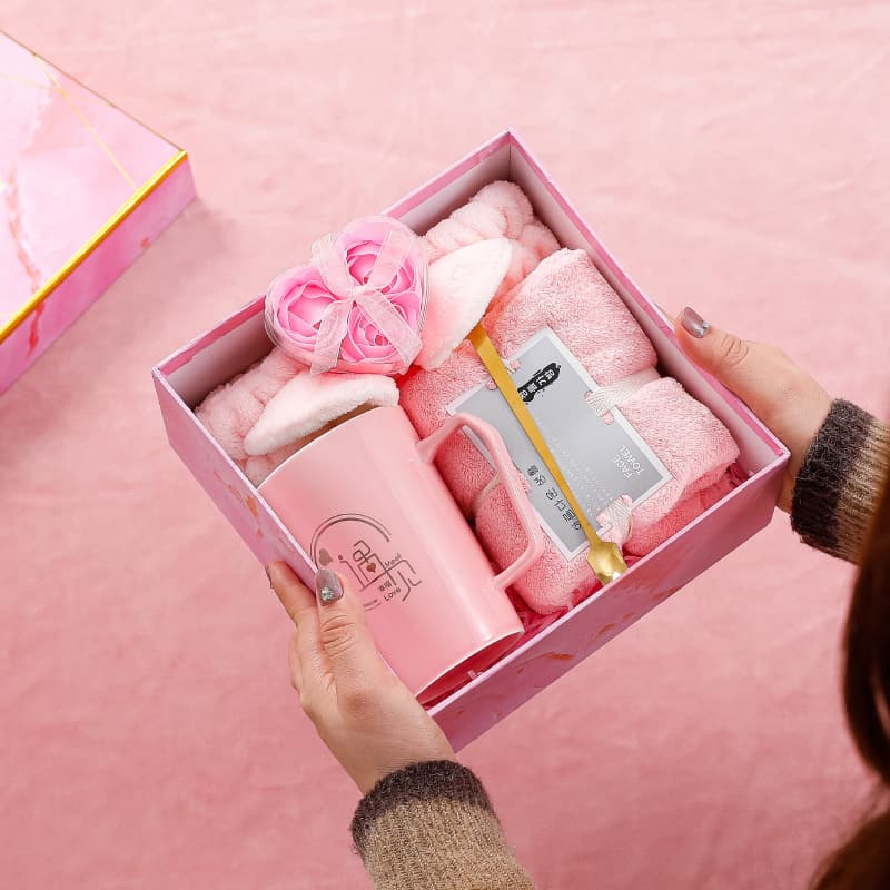 Cross-Border Hot-Selling Women's Gift Ceramic Cup Wedding Gift Birthday Party Graduation Towel Gift Set Gift Box