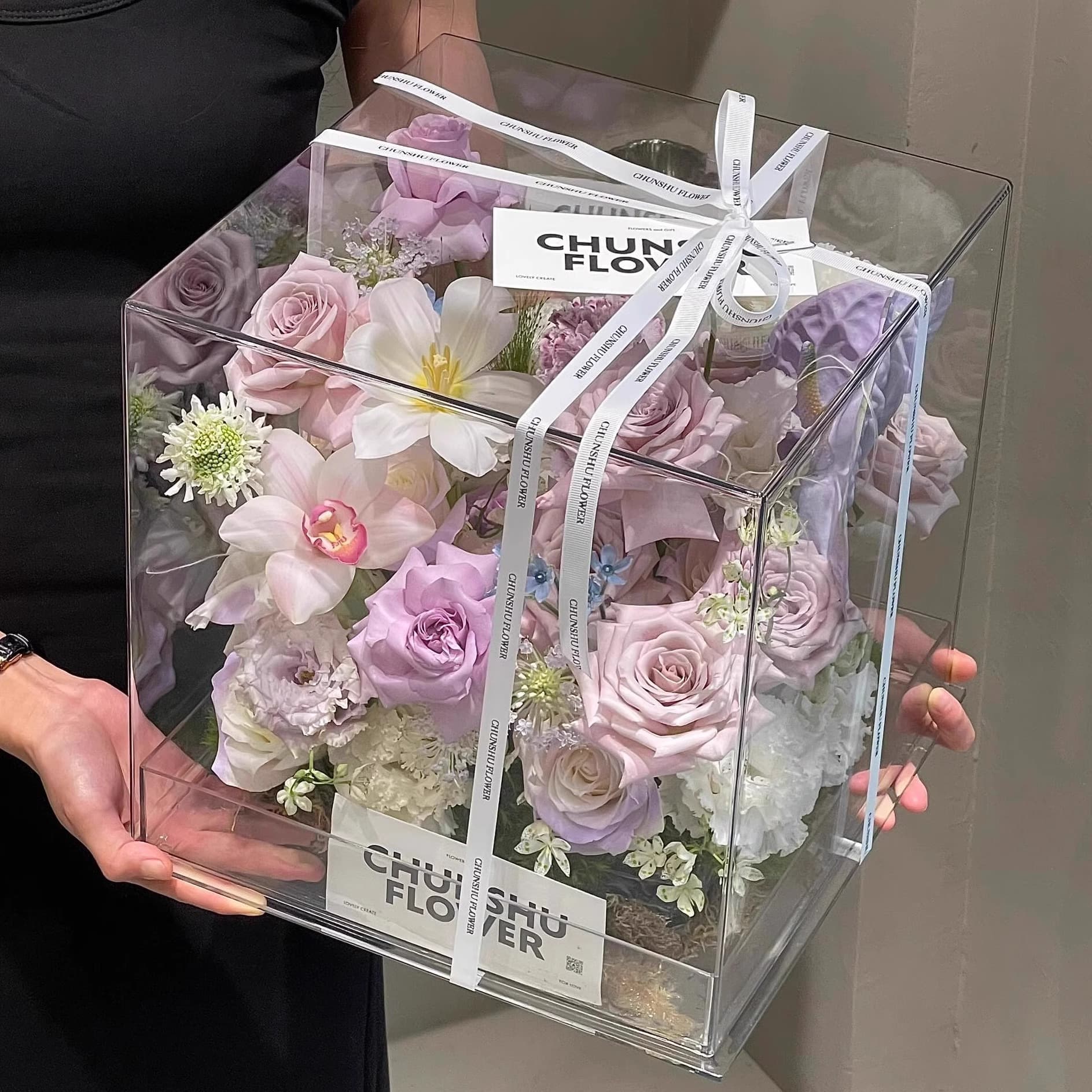 Transparent acrylic flower box square eternal flower gift box empty box flower packaging box money to spend diy gift box