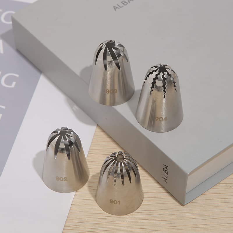 #304 Stainless Steel 4-Piece Set Large 8-Tooth Cream Cookie Cake Piping Nozzle Baking Tool