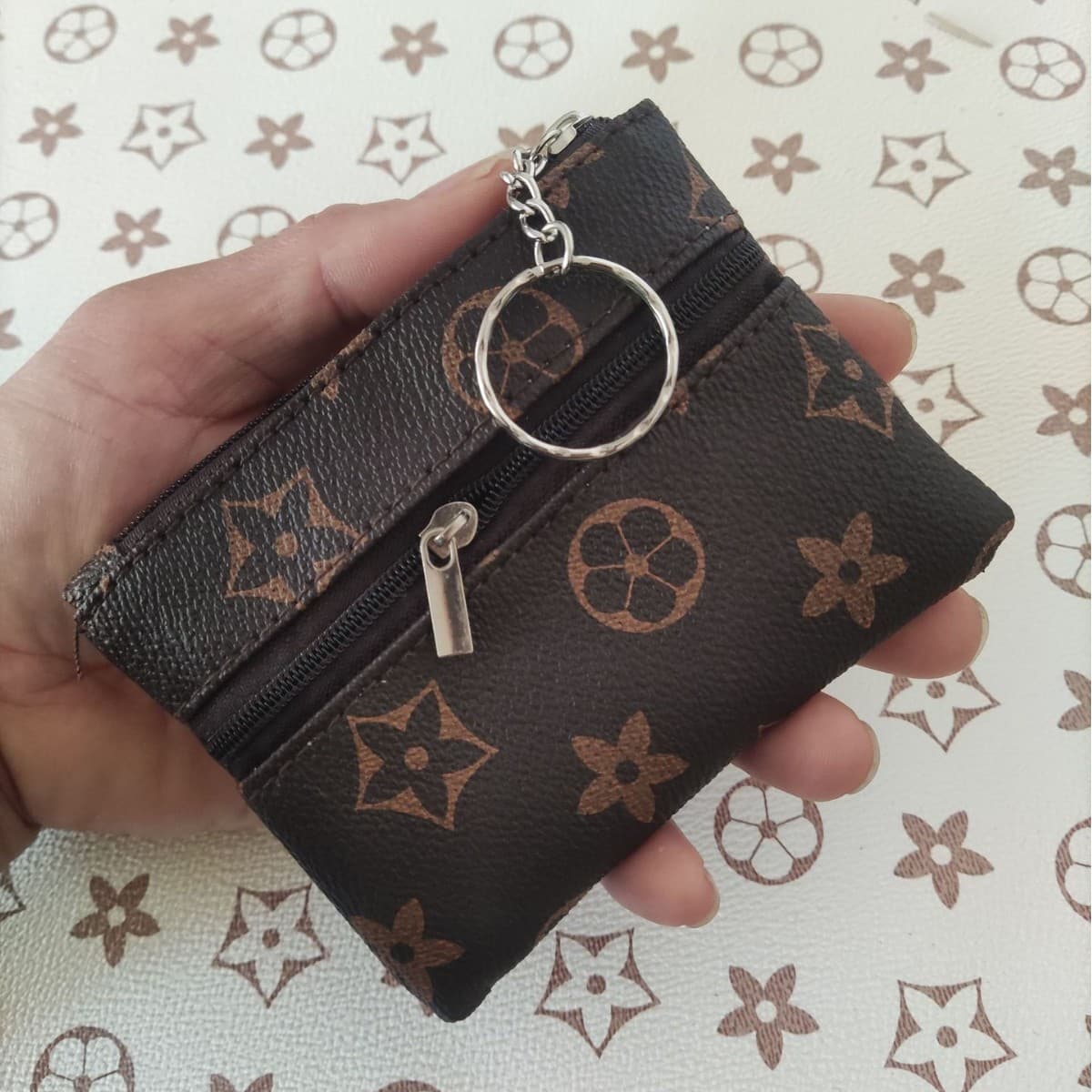 2025 Jewelry Storage Zipper Bag Travel Portable Coin Purse Keychain Pendant Classic Monogram 118