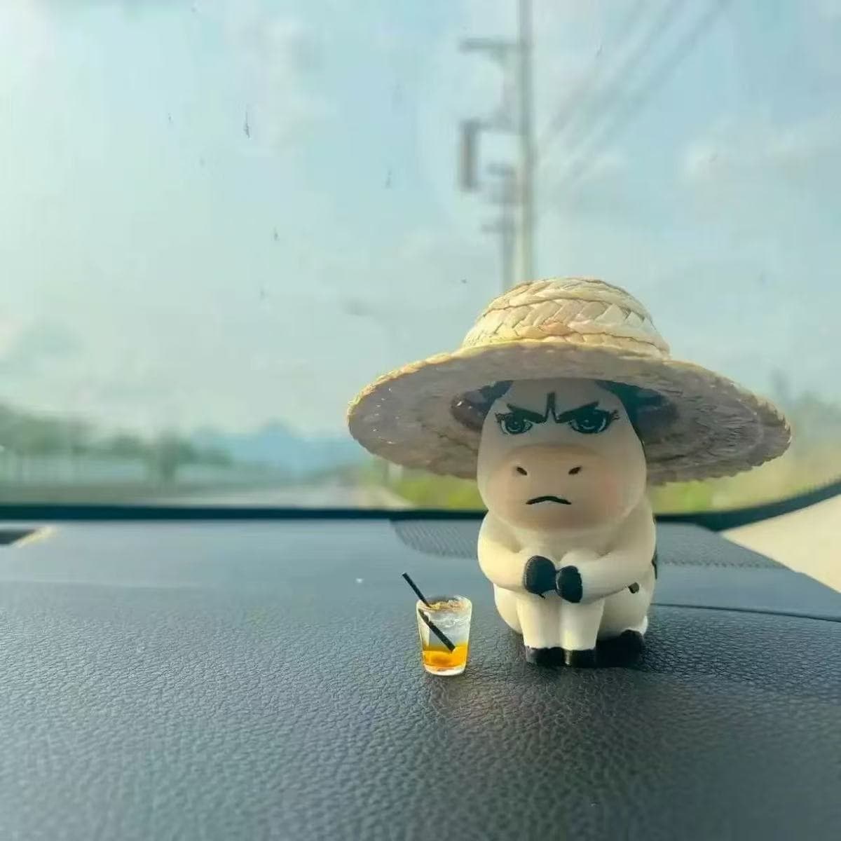 New internet celebrity emo turn lawn cow cute ugly doll car ornaments car ornaments desktop ornaments