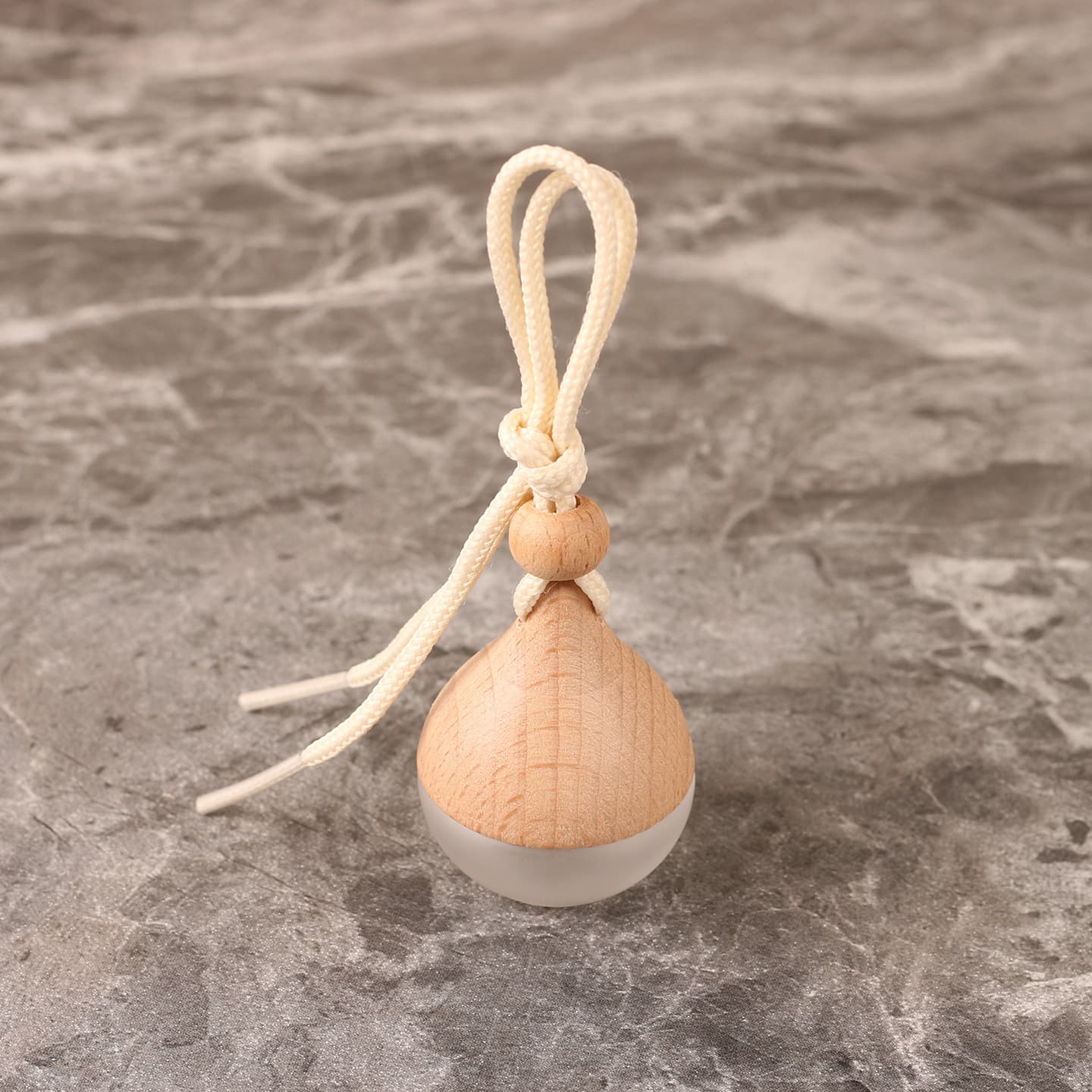 8ml Creative Car Perfume Bottle Wholesale, Beech Wood Cap with Lanyard, Glass Aromatherapy Empty Bottle, Scented Car Hanging Ornament