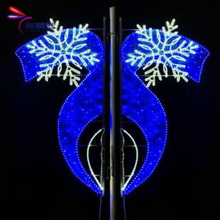 Christmas Outdoor Lighting Engineering Decorative Color Light, Color Dragonfly Factory Export Outdoor Cross Street Light Pole Theme Light