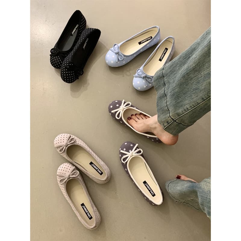 Gentle Style Polka Dot Bow Ballet Shoes for Women 2026 Spring New Flat Heel Shallow Mouth Soft Sole Versatile Granny Shoes