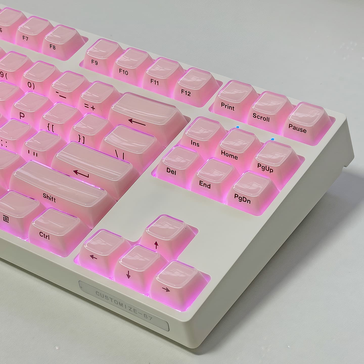 Cross-border wholesale Amazon jelly powder side-printed keycaps 0EM small full set 136-key PC transparent magnetic switch keyboard
