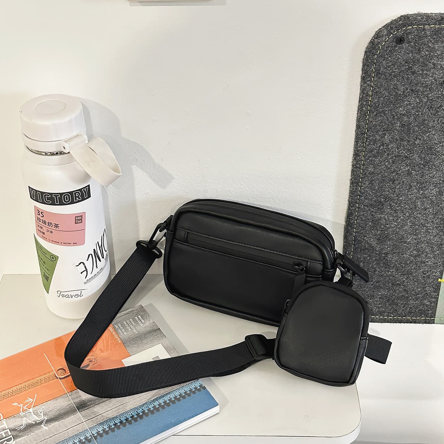 New Cross-Border Men's Crossbody Bag, Fashion Premium Solid Color Phone Bag with Card Holder, Shoulder Bag Commuter Small Square Bag