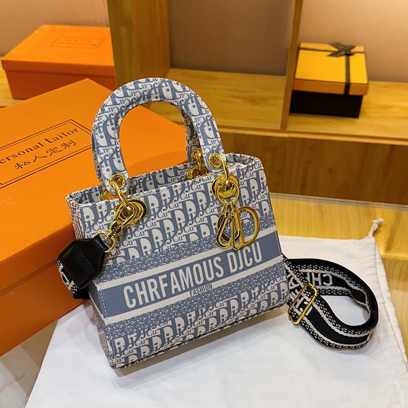 Cross-border Jacquard Letter Bag for Women 2026 New Style Fashion Commuter Handbag Lady Dior Style High-end Shoulder Crossbody Bag
