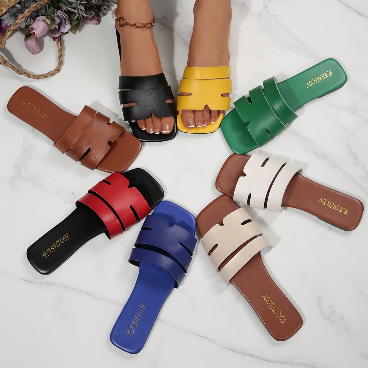 Foreign Trade Large Size Women's Open-Toe Flat Slippers, Non-Slip and Comfortable Beach Slippers, Square-Toe Casual Slippers, Available in Multiple Colors